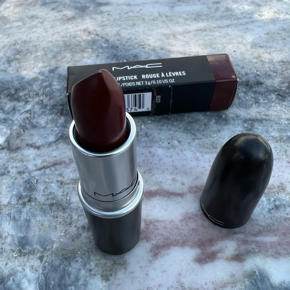 MAC LIPSTICK NIB